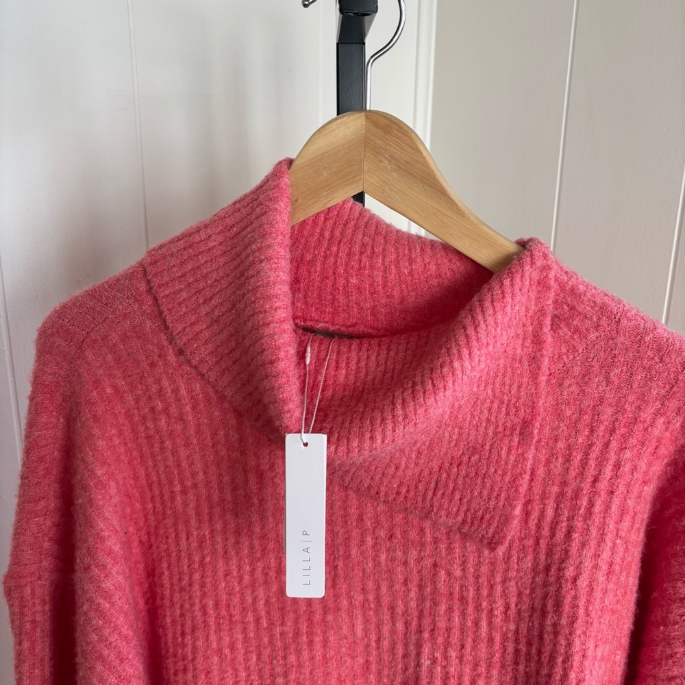 NWT Lilla P Women’s M Easy Split Collar Sweater Pink Soft Pullover Fall Vibes
